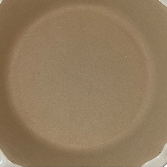 The Pampered Chef New Traditions Stoneware Deep Dish Pie Plate Vanilla - Picture 6 of 12